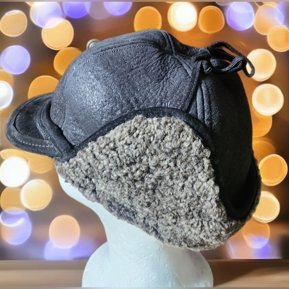 FRR CANADA BLACK 100% SHEARLING SHEEPSKIN TRAPPER HAT - Picture 4 of 10